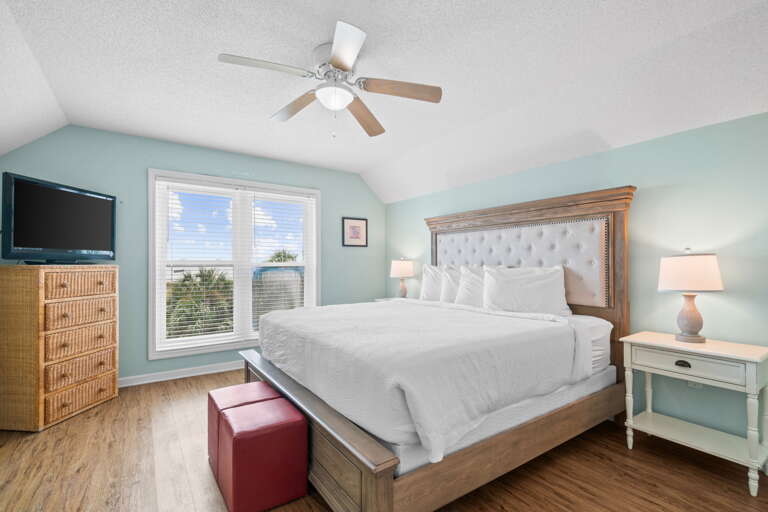 Guest bedroom