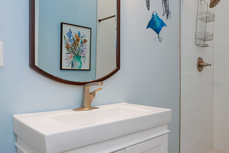 Family Room - Full Bathroom