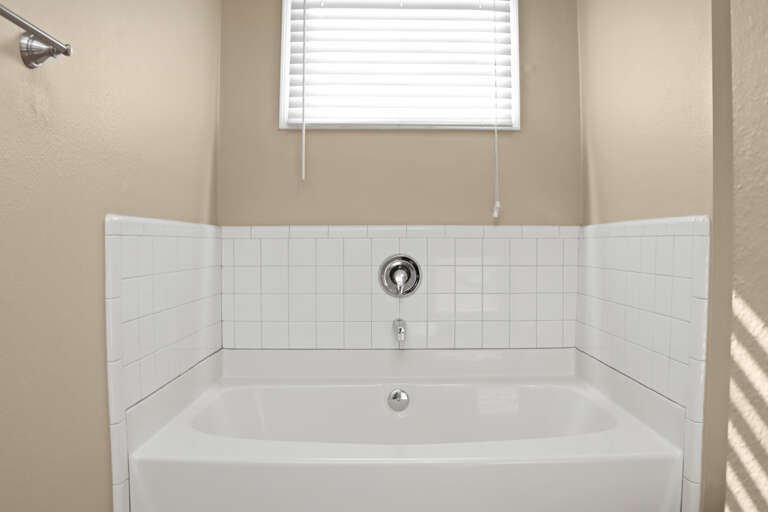 Bedroom 2 - Master Bathroom Tub