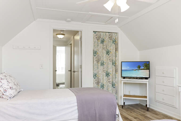 Bedroom 2 with TV