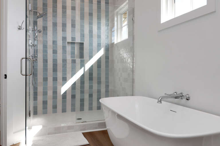 Bedroom 4 - Master Bathroom Tub and Shower