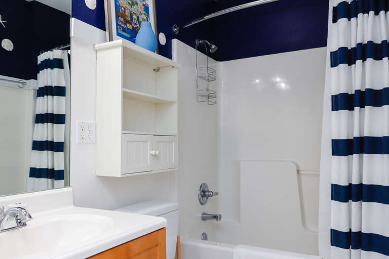 Full Bathroom - First Level