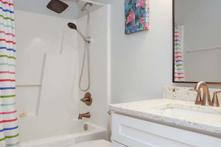 Full Bathroom 2