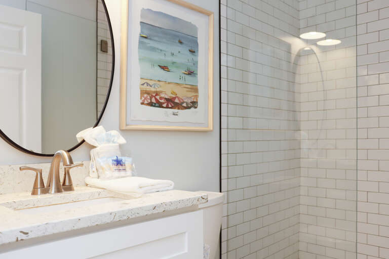 Full Bathroom 1