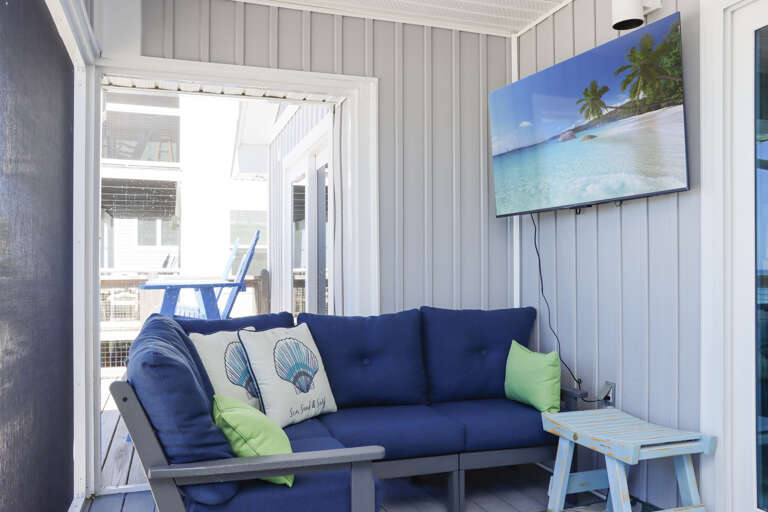 Screened Deck with TV