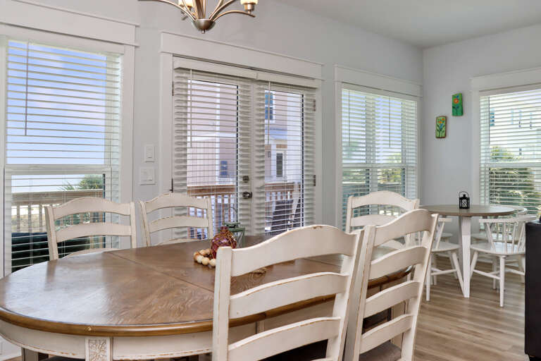 Beachside Dining for Ten