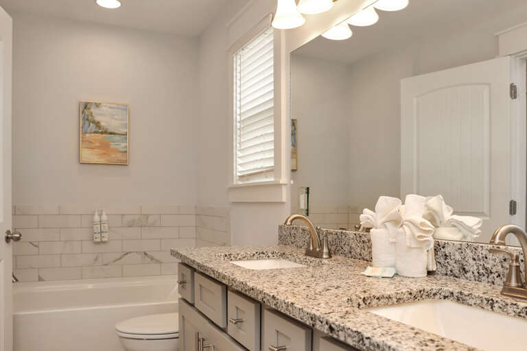 Bedroom 5 - Master Bathroom