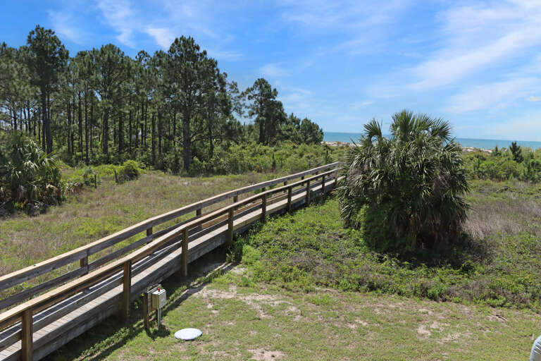 Community Walkway to the Beach