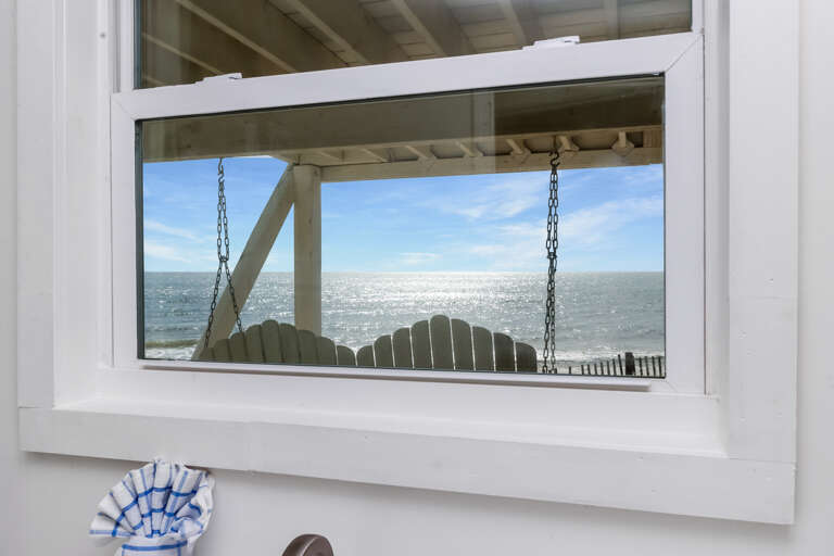 MIL Suite - Beach View from Bathroom