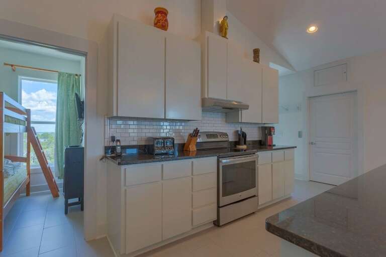Kitchen_with_Bunk_Room.jpeg