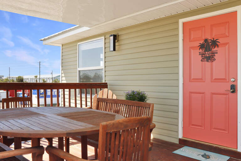 Outdoor Dining on Back Deck