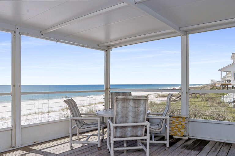 Beach Front Screened Deck - Outdoor Dining