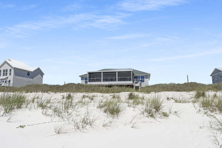 Turtle's Nest - Beach Front Exterior