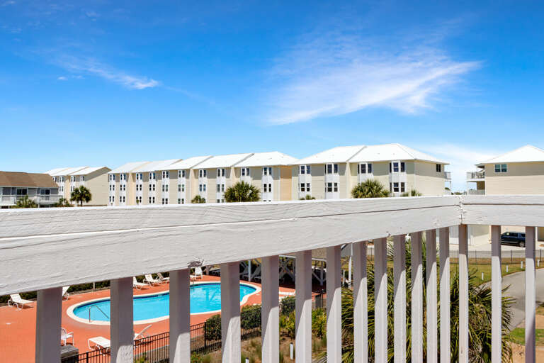 Master Bedroom 2 - Small Deck
