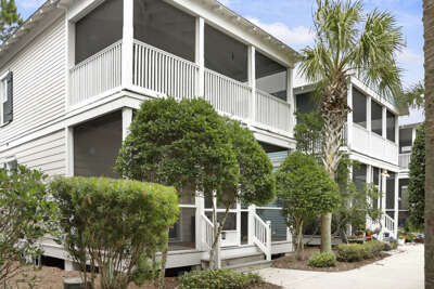 Barefoot Cottage B28