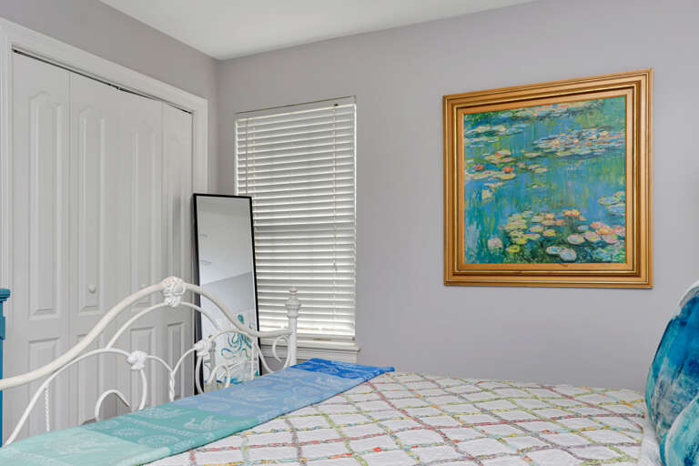 Bedroom 3 - Queen Bed