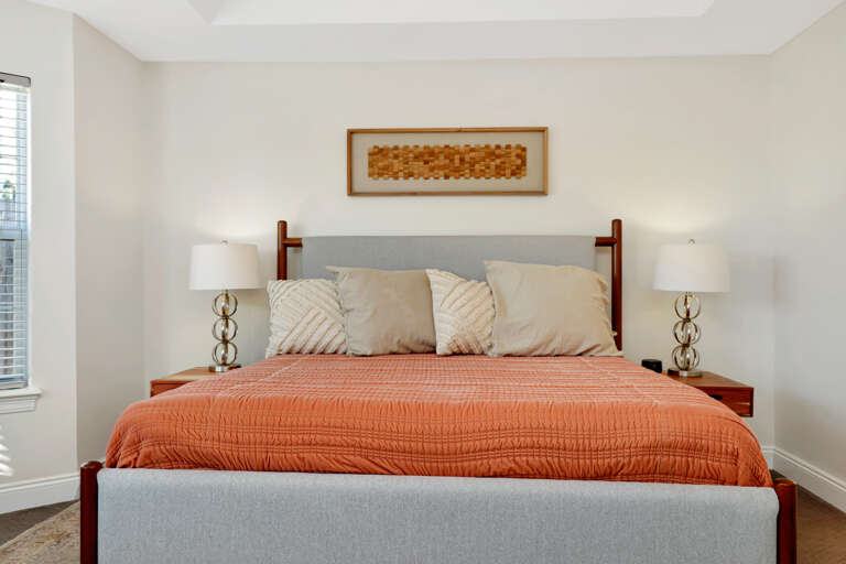 Bedroom 1 - King Bed