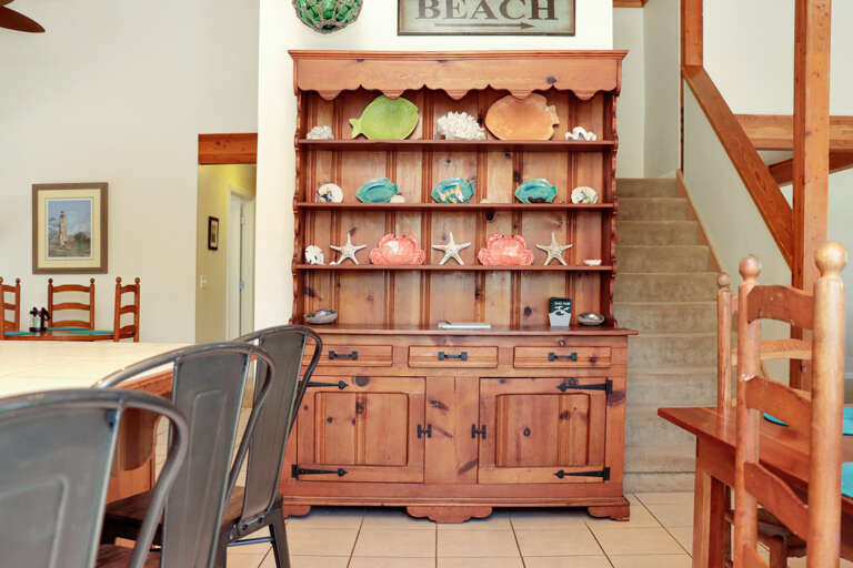 Multiple Dining Spots