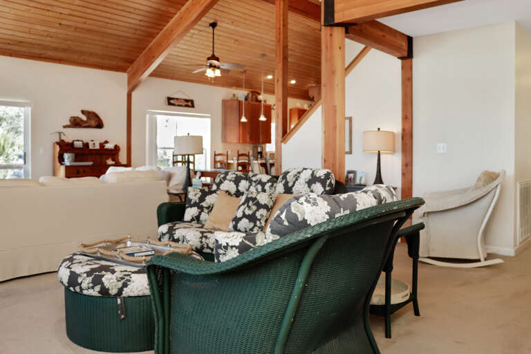 Sitting Area and Reading Corner