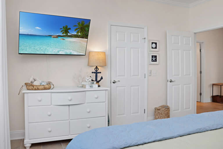 Bedroom 4 with TV