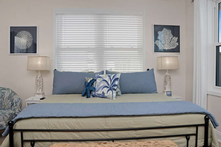 Bedroom 4 - King Bed