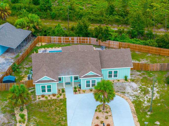 Pelican Point with Parking in Front