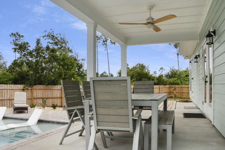 Outdoor Dining on Back Porch