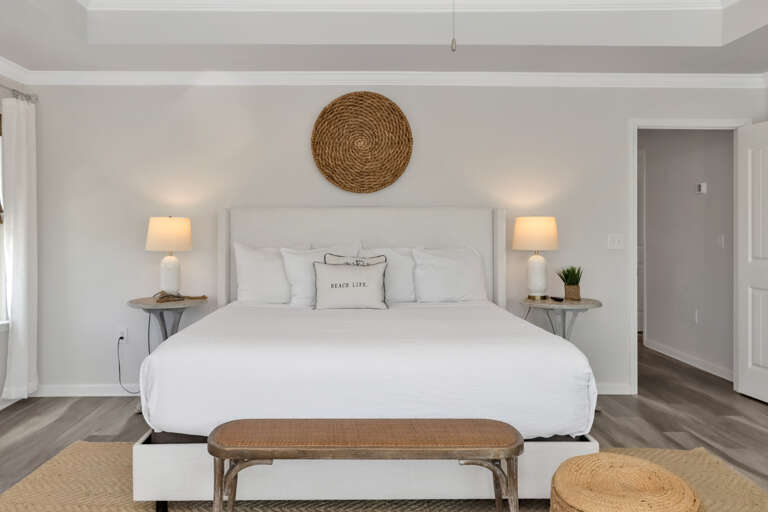 Bedroom 4 - King Bed