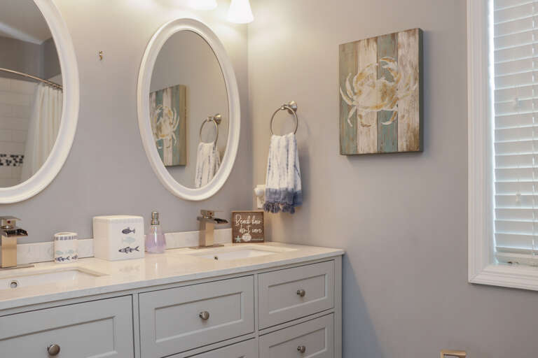 Full Bathroom