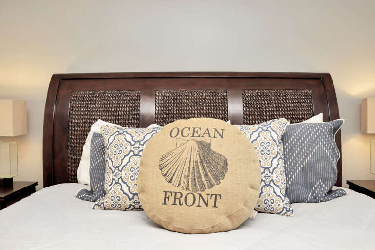 Bedroom 4 - Queen Bed