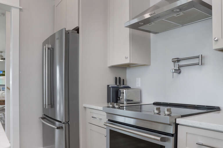 Kitchen - Pot Filler Over Oven