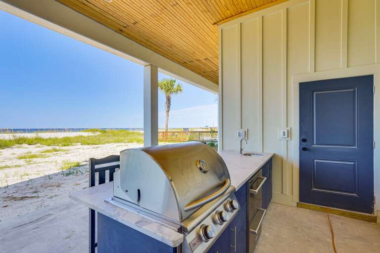 Outdoor Kitchen