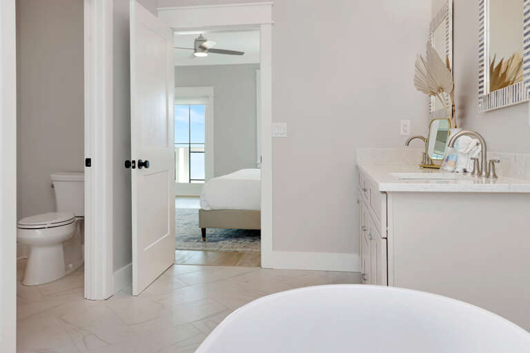 Bedroom 8 - Master Bathroom View