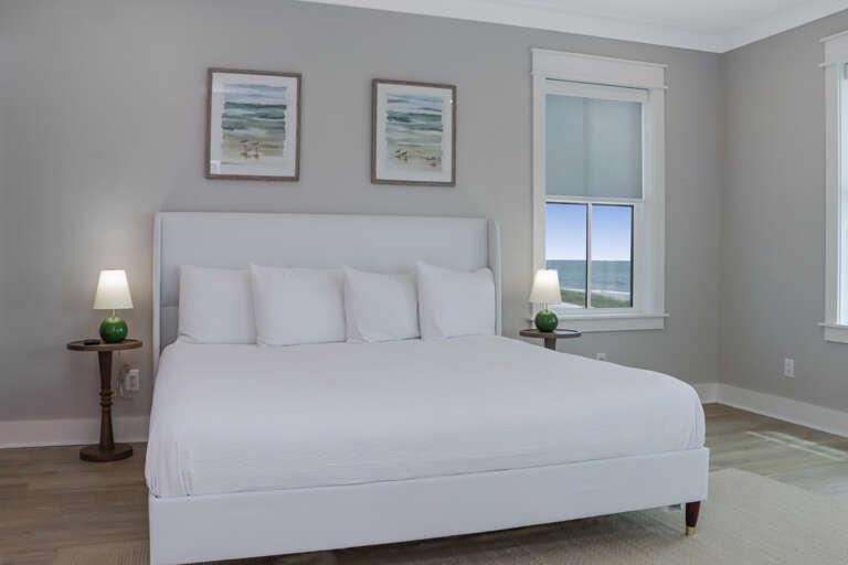Bedroom 1 - Beach Front Master Bedroom