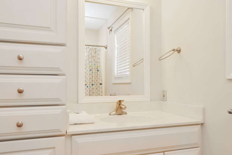 Upstairs Full Bathroom with Shower