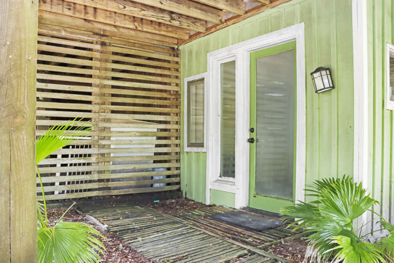 Small Side Deck