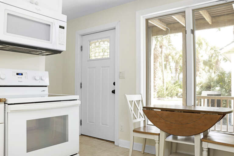 Small Dining in Kitchenette