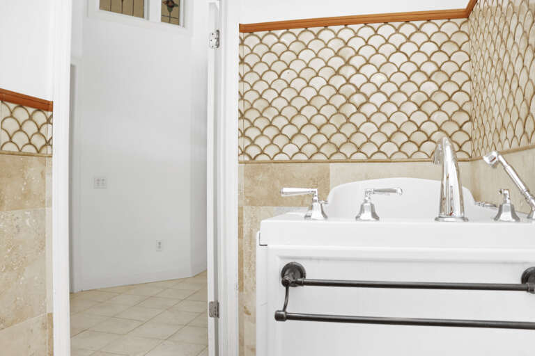 Upstairs Bathroom with Tub