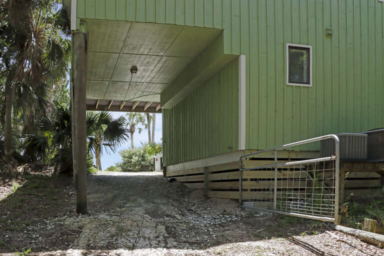 Driveway Through to Backyard