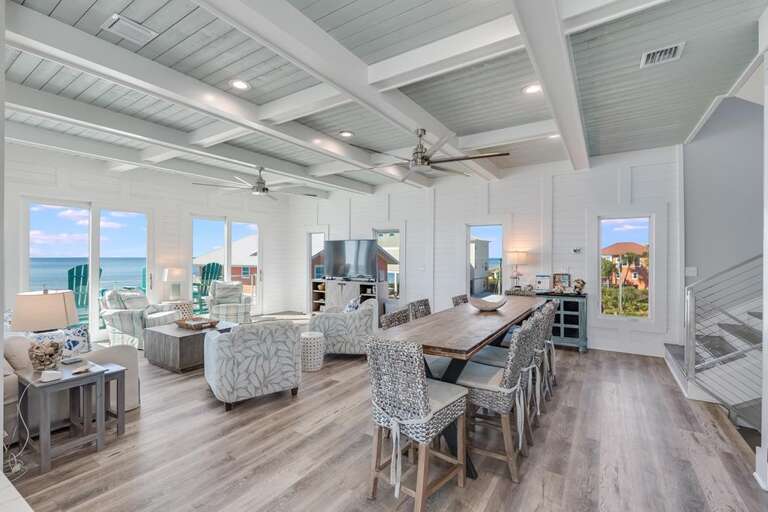 Living/Dining Area