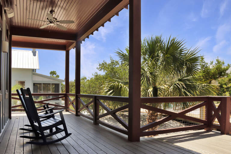 Front Porch with View onto Boardwalk