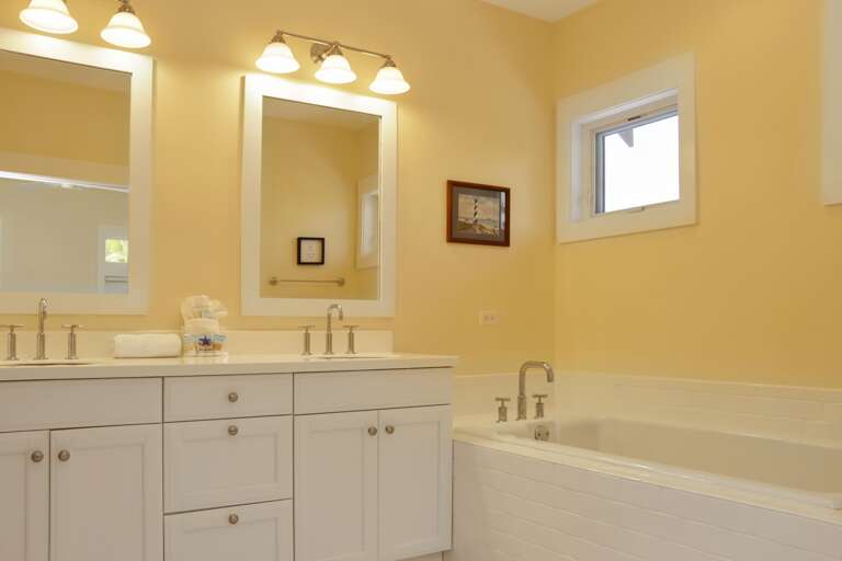 Bedroom 3 - Master Bathroom