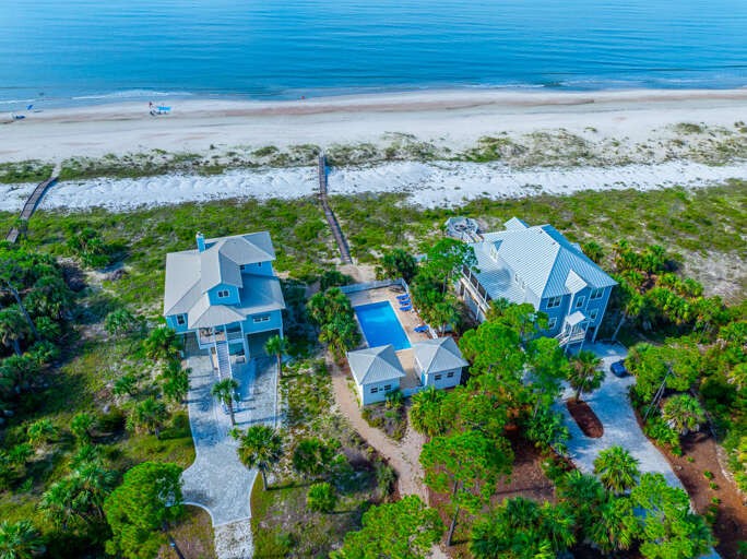 Community Beachfront Pool