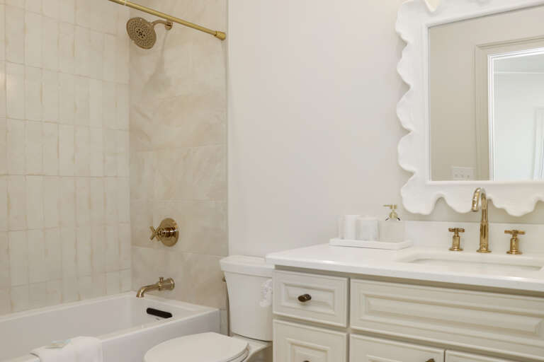 Bedroom 3 - Full Bathroom