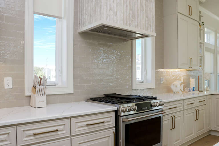 Kitchen with Gas Stovetop