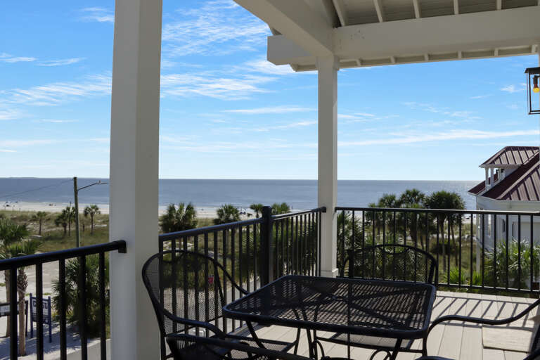 Outdoor Dining on Bedroom 2 Deck
