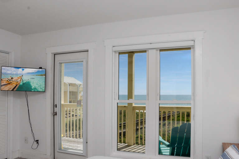 Bedroom 1 - Master Bedroom Beach View