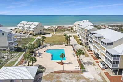 Community Pool & Gulf View