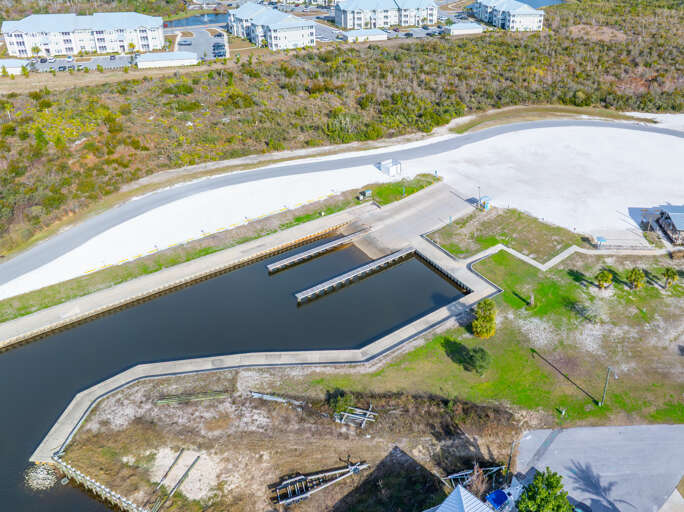 Close Proximity to Public Boat Launch