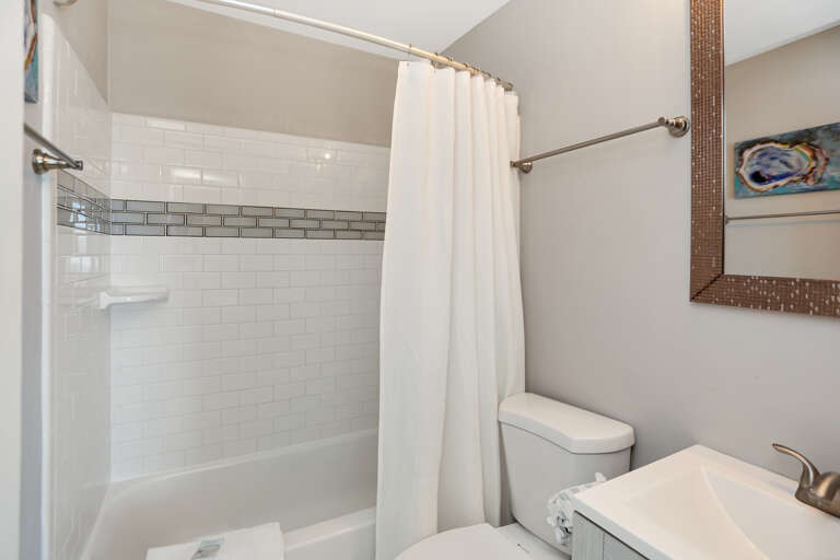 Bedroom 1 - Full Bath